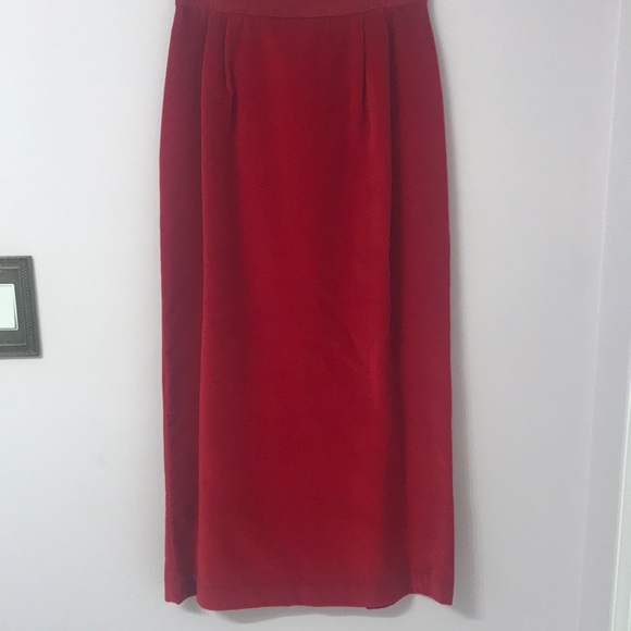 Vintage Rebecca Thomas Red Velvet Skirt. - Picture 3 of 9